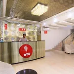 Oyo 11532 Hotel Sr Grand