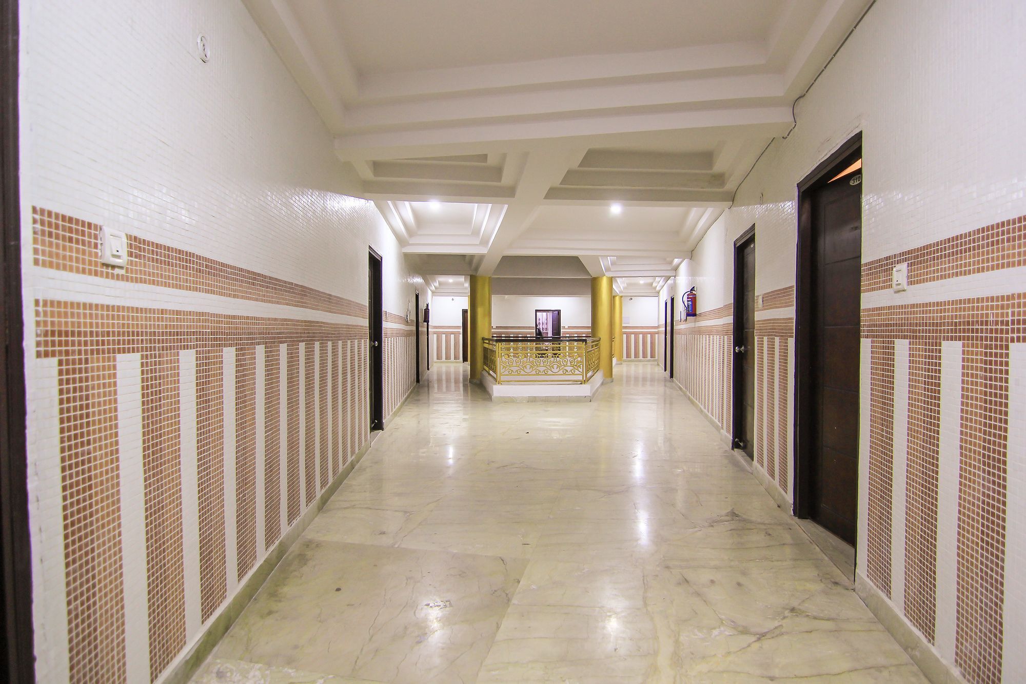 Hotel Oyo 11532 Sr Grand